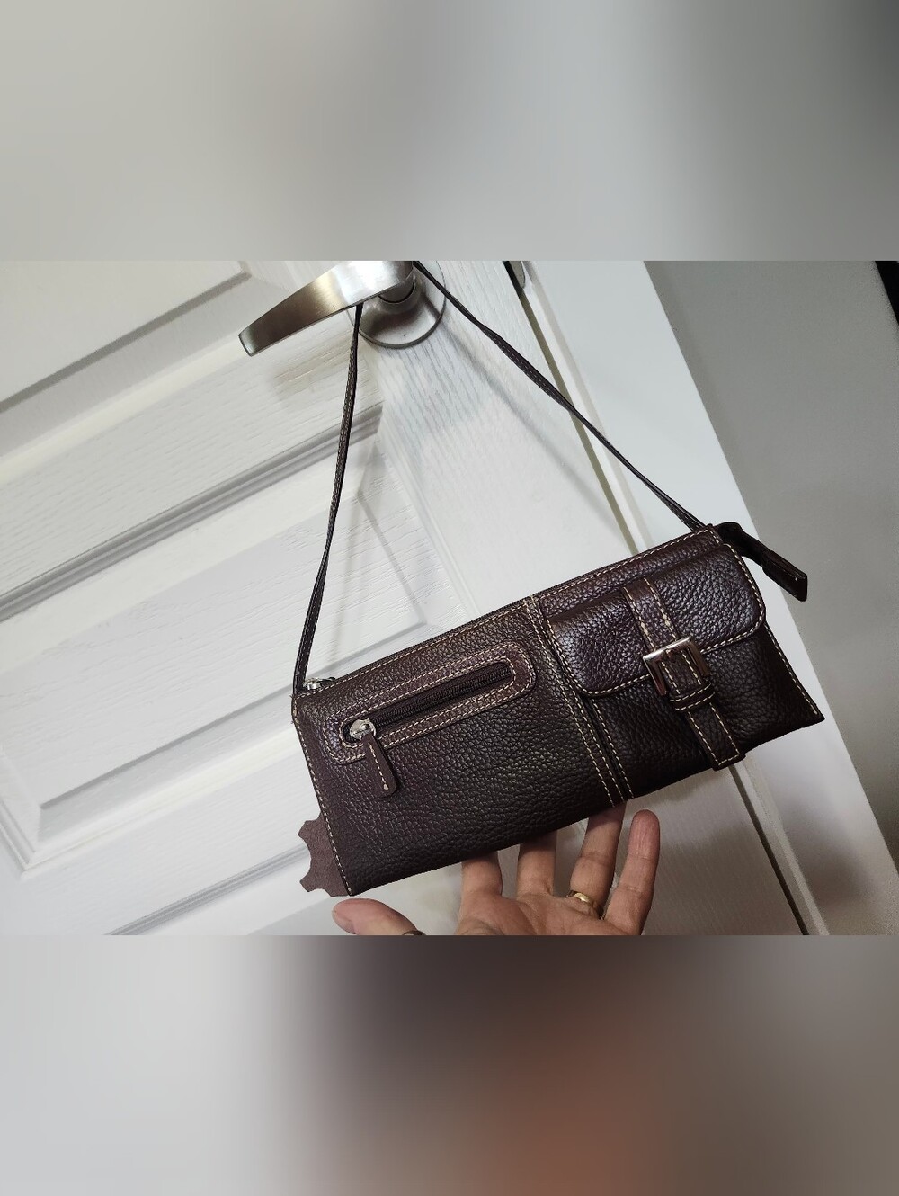 New Vtg Apostrophe Brown Leather Baguette Shoulder Bag. In Brown.